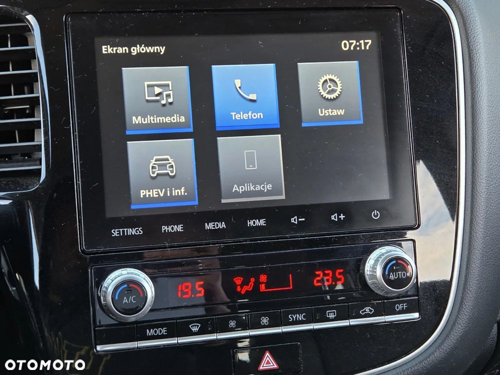 Mitsubishi Outlander - 10