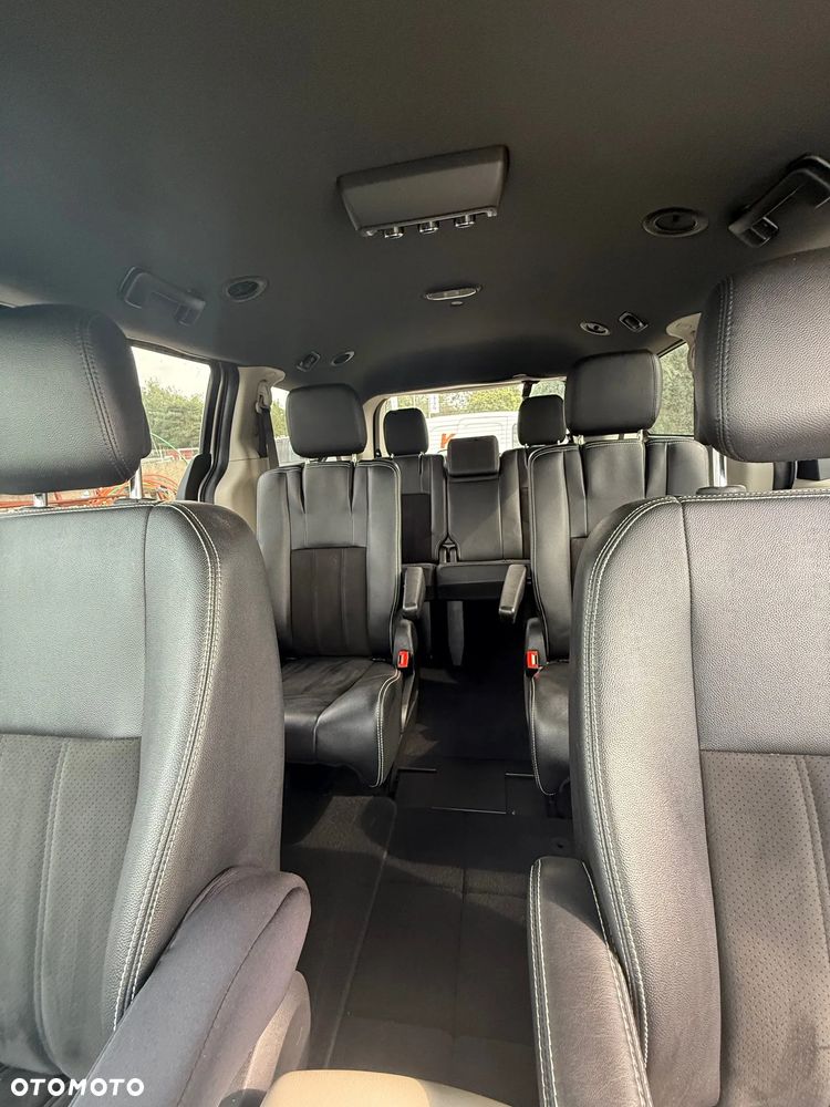 Dodge Grand Caravan - 6