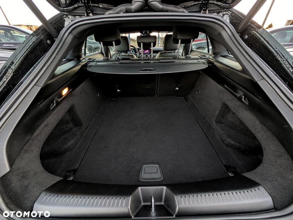 Mercedes-Benz CLA 200 d Shooting Brake 8G-DCT - 26