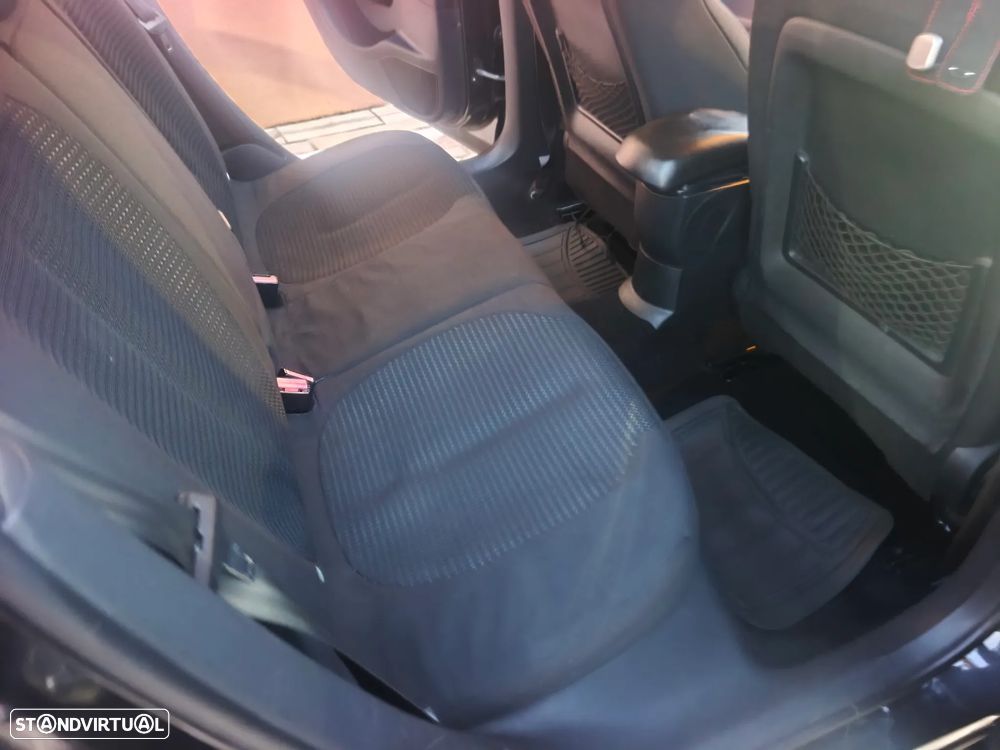 Citroën C4 1.6 HDi 110 VTR Pack - 20
