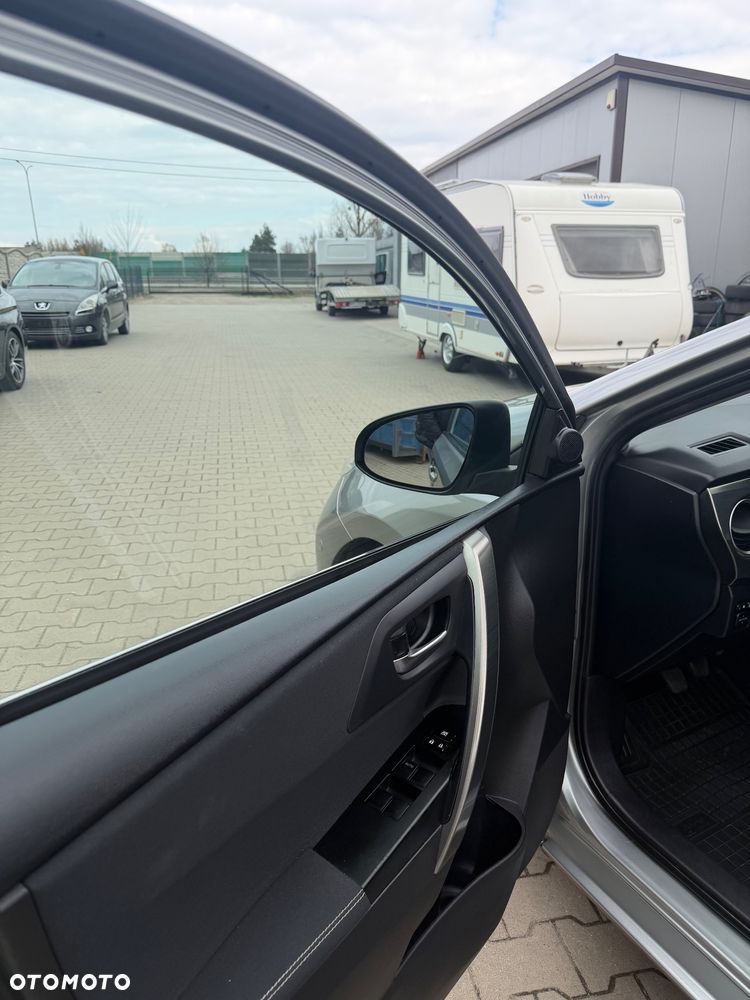 Toyota Auris 2.0 D-4D Life - 7