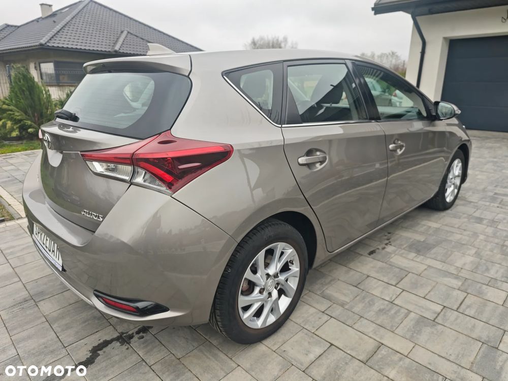 Toyota Auris 1.33 VVT-i Comfort - 10