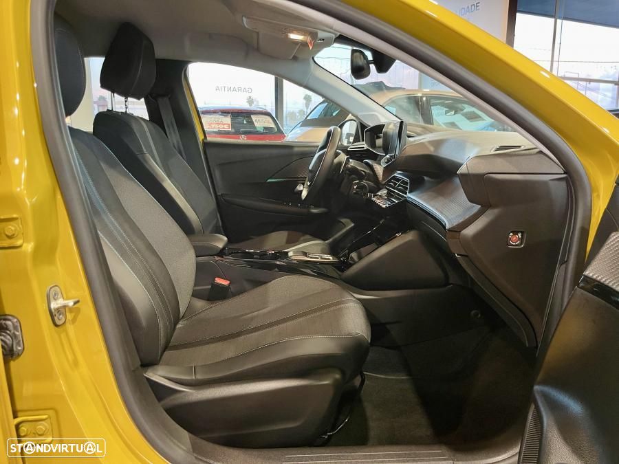 Peugeot 208 1.2 PureTech Allure Pack EAT8 - 28