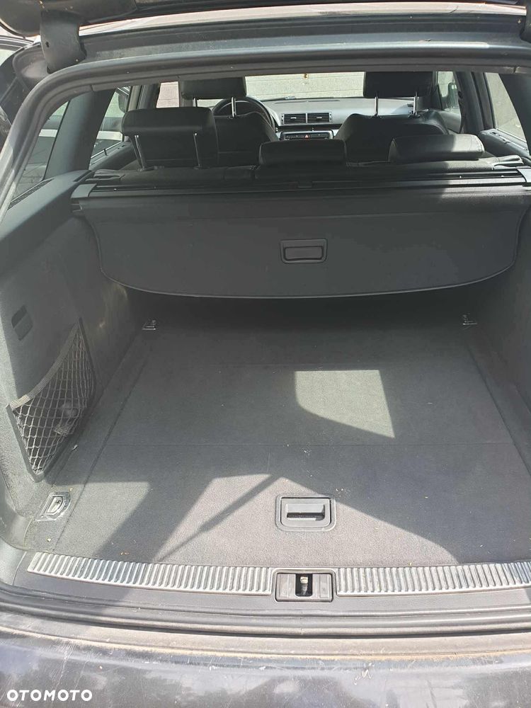 Audi A4 Avant 2.0 TDI DPF quattro - 4