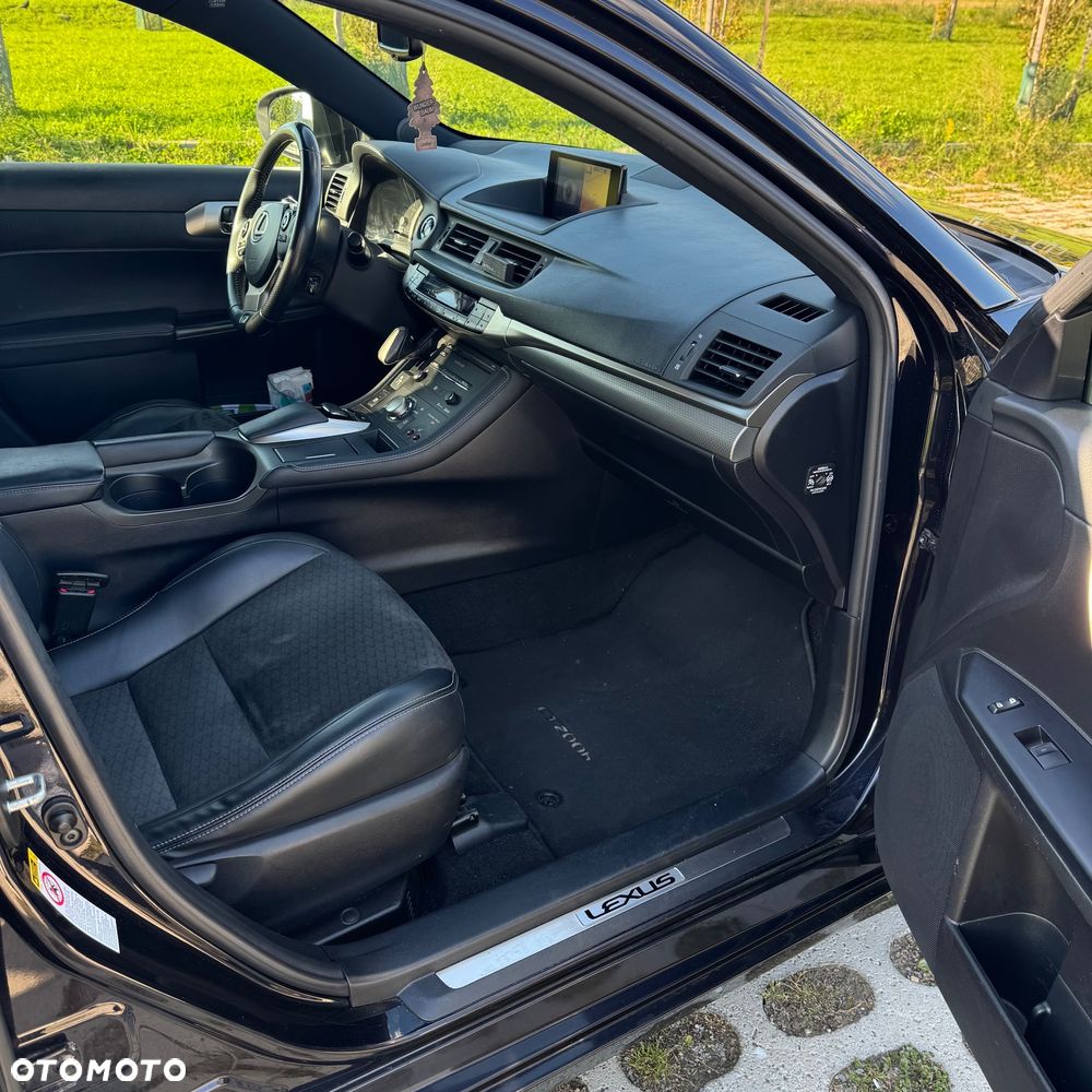 Lexus CT 200h F Sport - 19