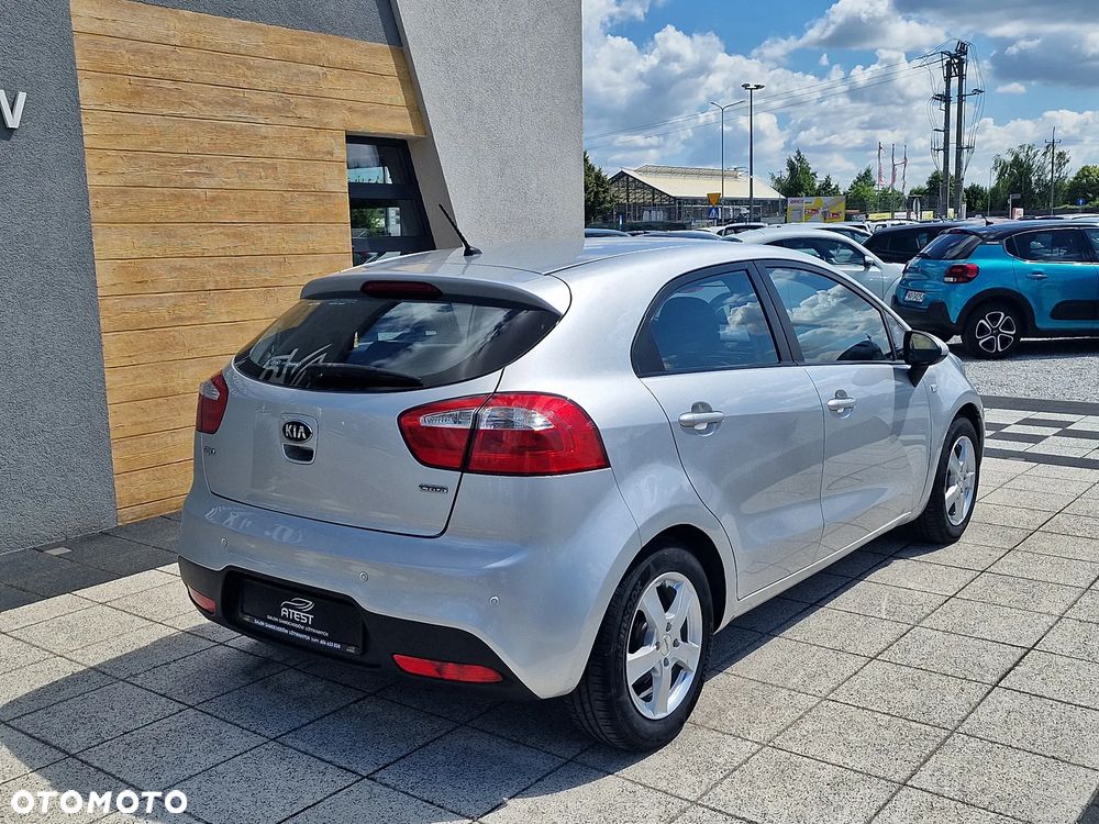 Kia Rio - 5
