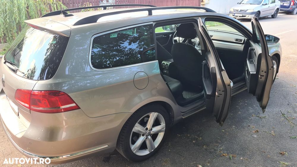 Volkswagen Passat 2.0 TDI BlueMotion Technology DSG Comfortline - 11
