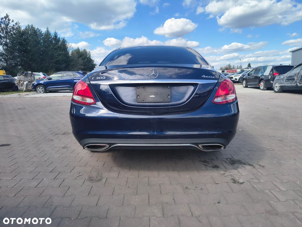 Mercedes-Benz Klasa C 300 4MATIC 9G-TRONIC - 3