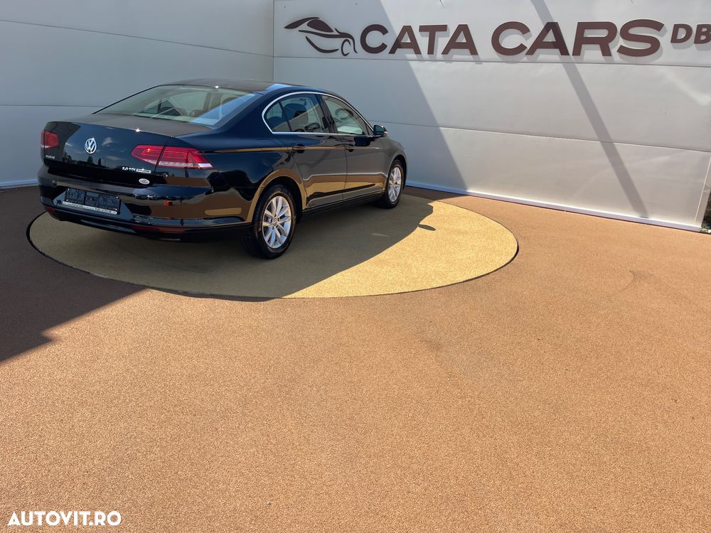 Volkswagen Passat 2.0 TDI SCR Comfortline - 16