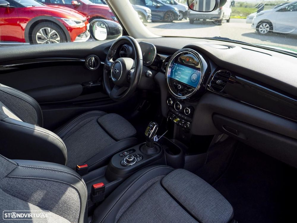 MINI 3 Portas Cooper SE Essential - 17