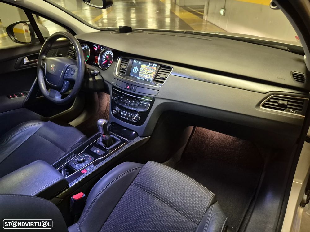 Peugeot 508 SW 1.6 e-HDi Allure 2-Tronic - 42