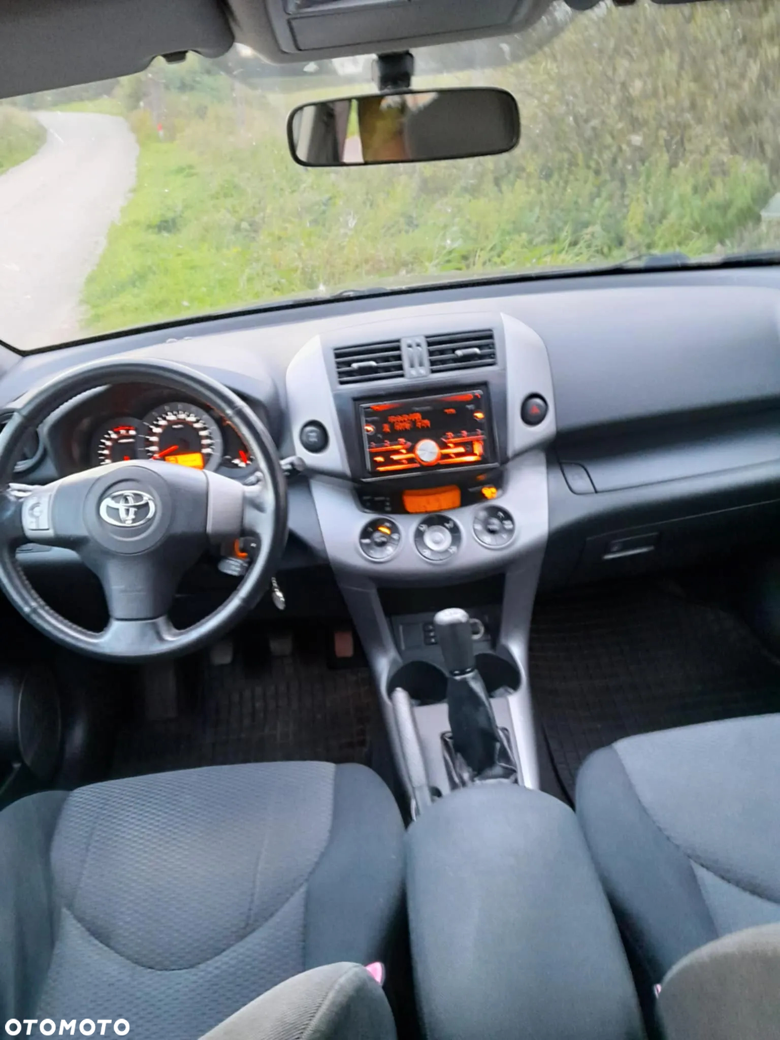 Toyota RAV4 - 13