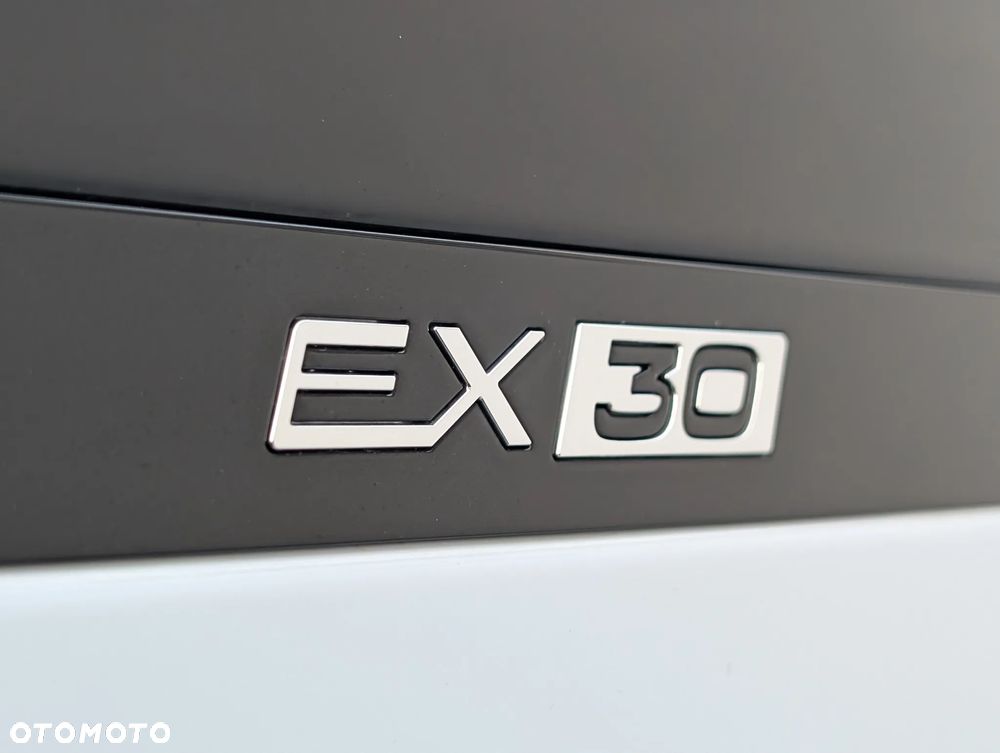 Volvo EX30 Twin Motor Performance AWD Ultra - 38