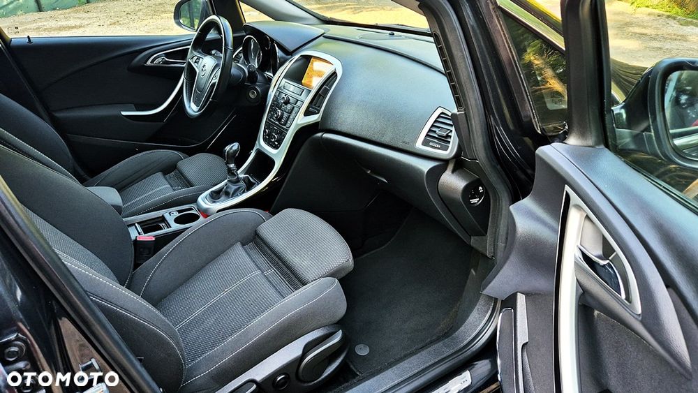 Opel Astra 1.4 T Cosmo EU6 - 34