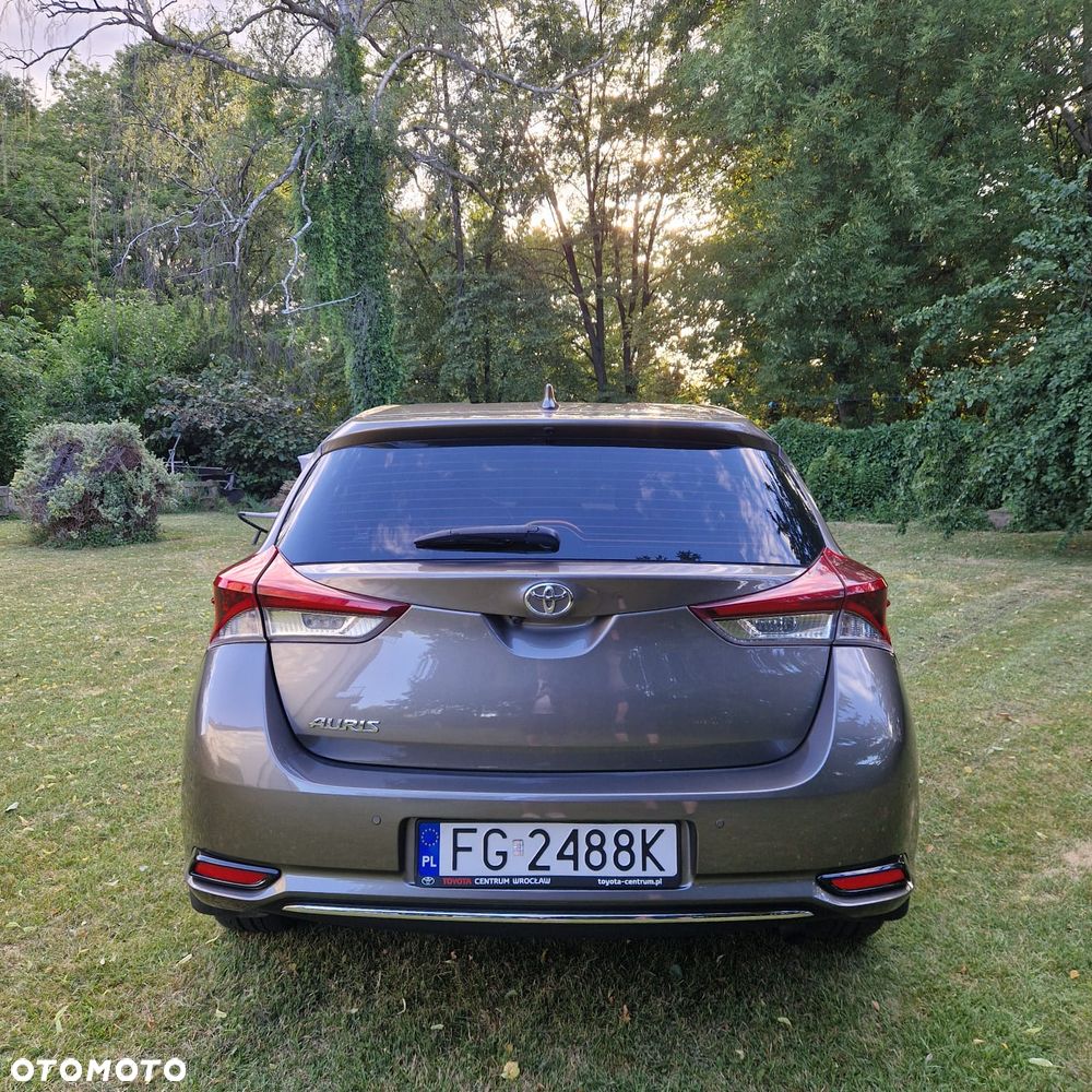 Toyota Auris 1.6 Premium - 6