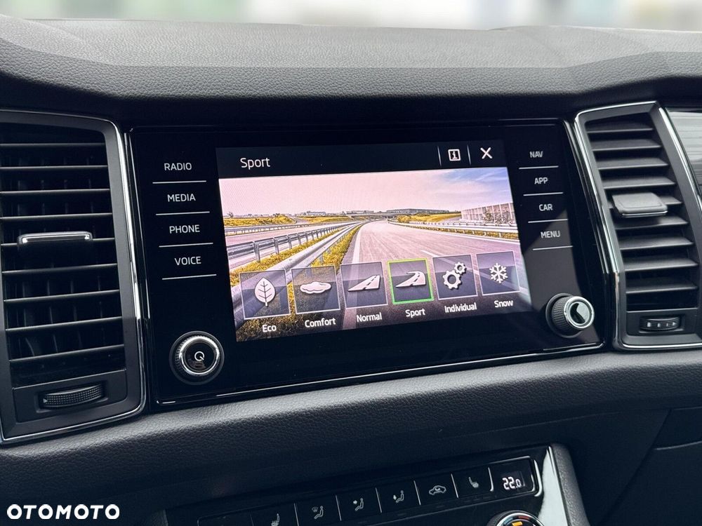 Skoda Kodiaq 2.0 TSI 4x4 Style DSG 7os - 32