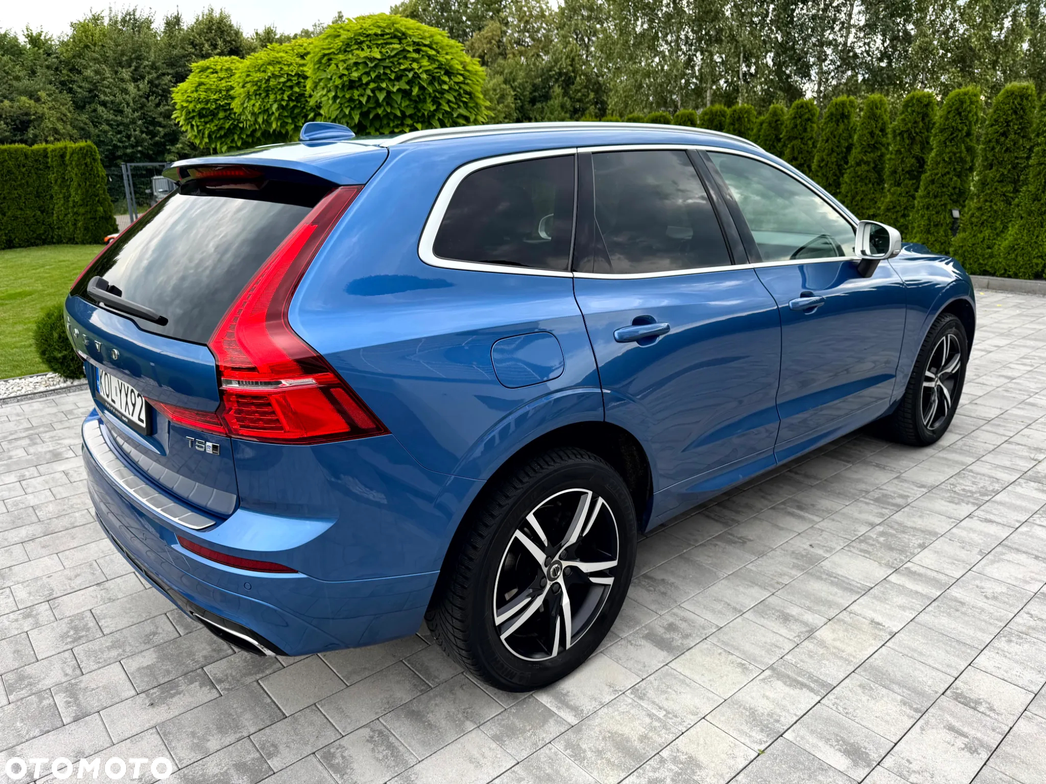 Volvo XC 60 T5 AWD R-Design - 4