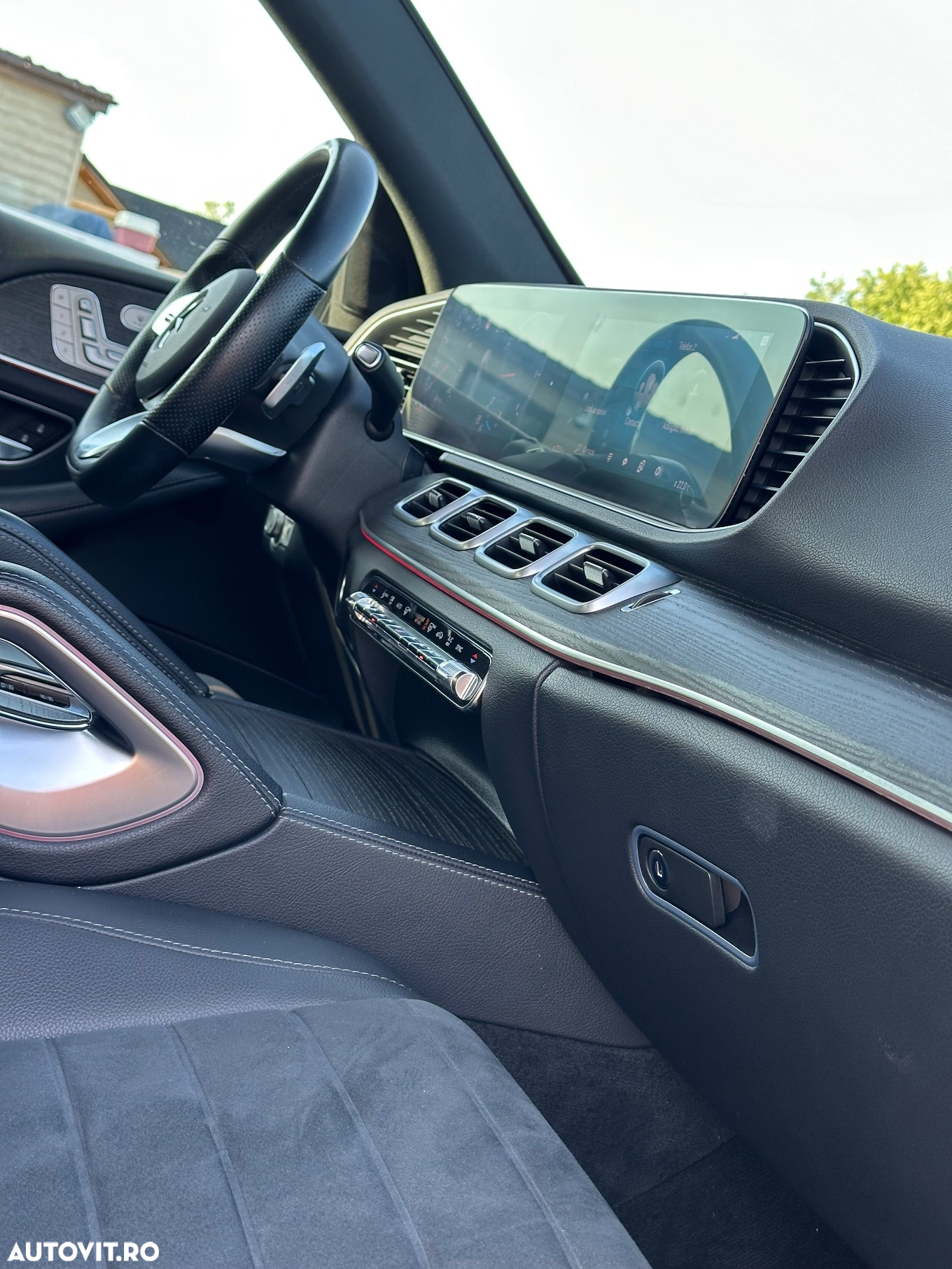 Mercedes-Benz GLE 300 d 4Matic 9G-TRONIC AMG Line - 34