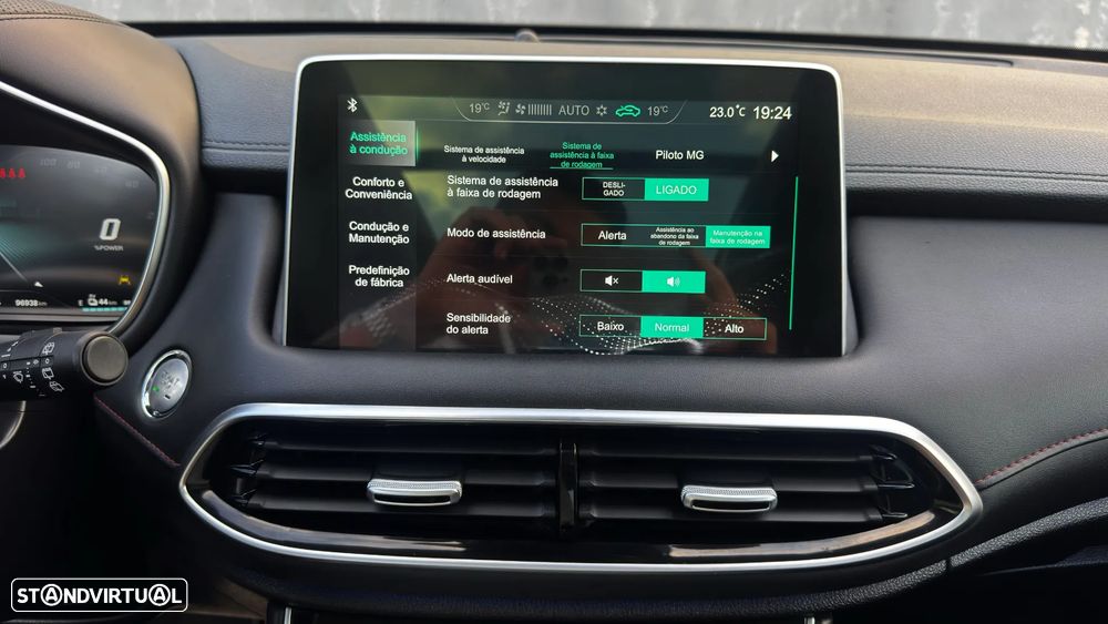 MG EHS 1.5 T-GDI Plug-in Hybrid Luxury - 27