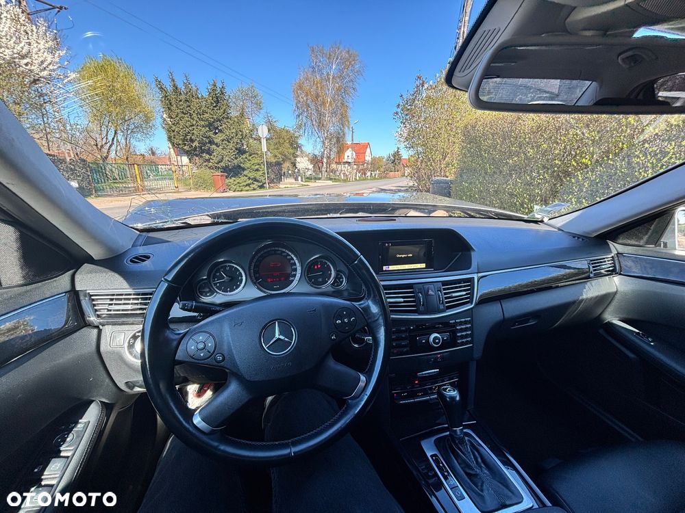 Mercedes-Benz Klasa E 250 CDI DPF BlueEFFICIENCY Automatik Elegance - 12