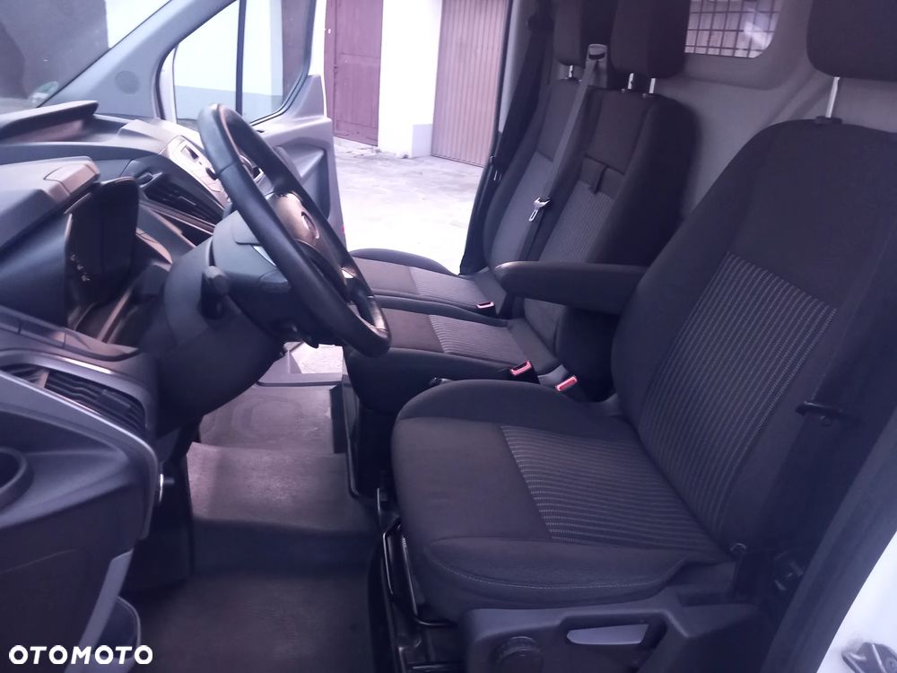 Ford TRANSIT CUSTOM - 40