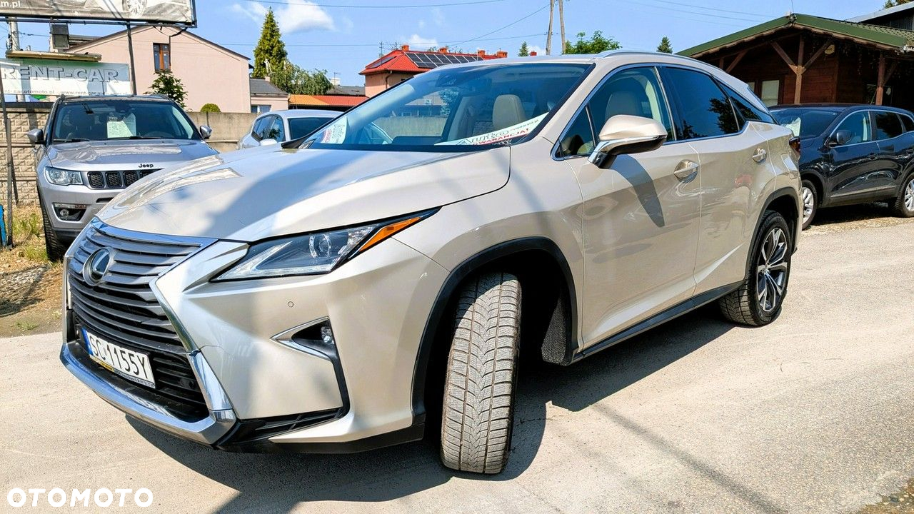 Lexus RX - 8