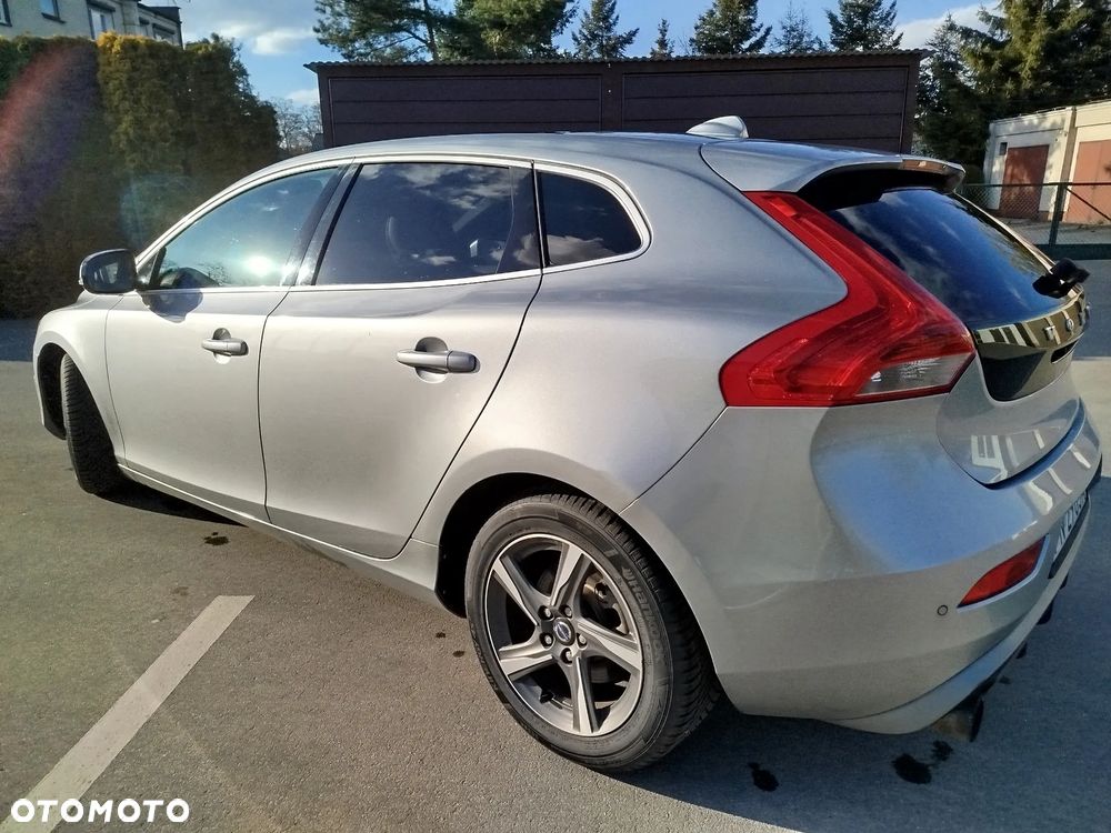 Volvo V40 D2 R Design - 5