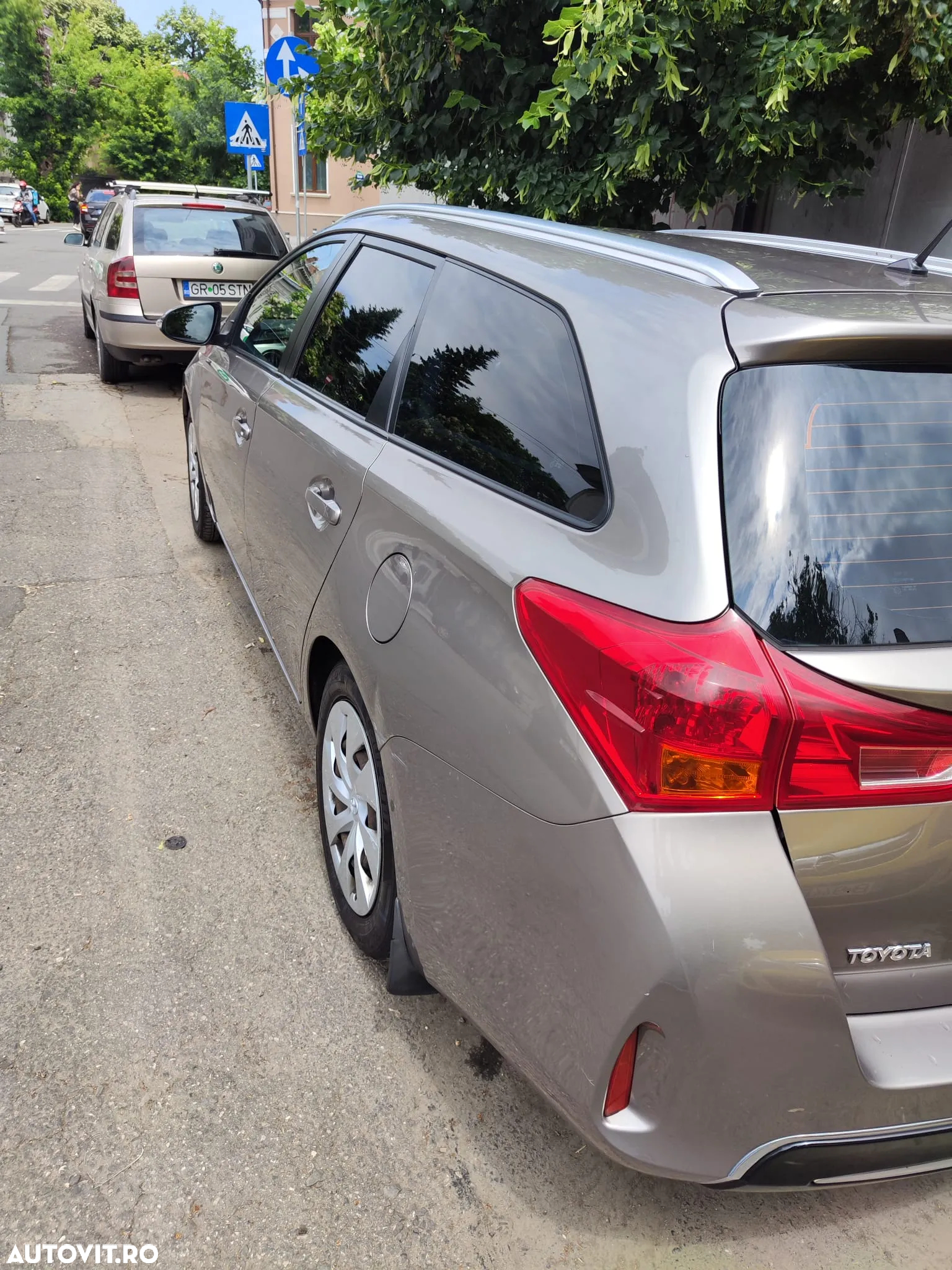 Toyota Auris 1.6 L Valvematic Luna - 4