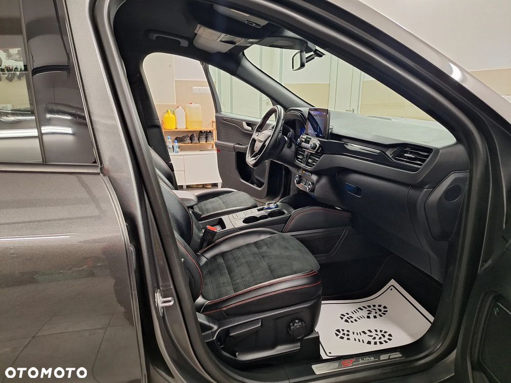 Ford Kuga - 29