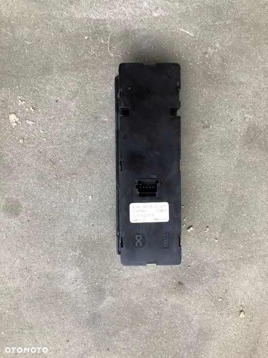 Przełącznik szyb Mercedes Actros MP4 A960.545.0913 strona prawa - 2