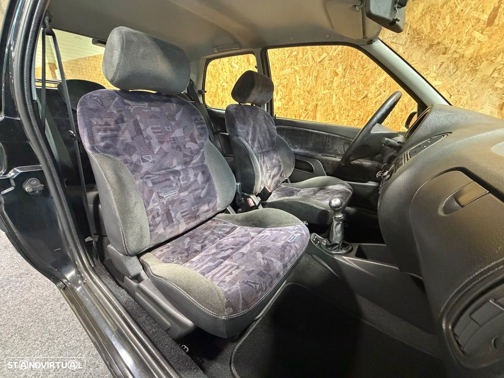 Citroën Saxo 1.6i 16V Cup - 17