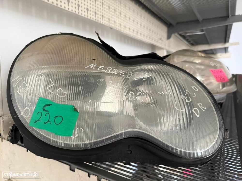 Farol Mercedes C220 Direito - 1