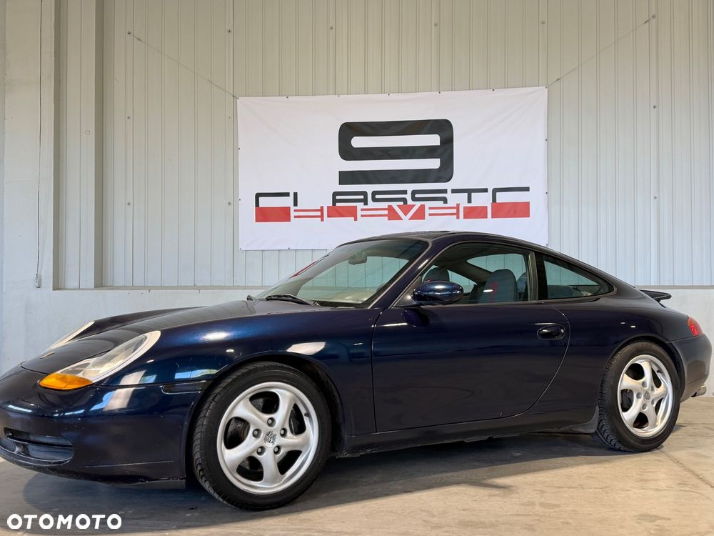 Porsche 911 Carrera - 1