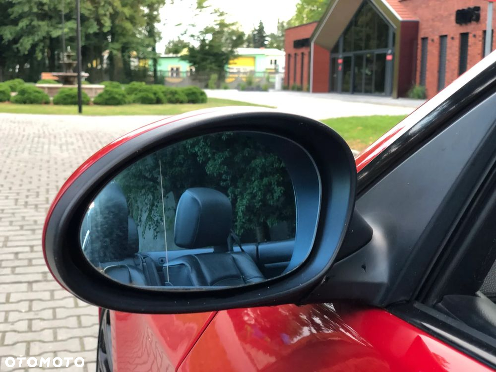 BMW Seria 3 330i Cabrio - 33