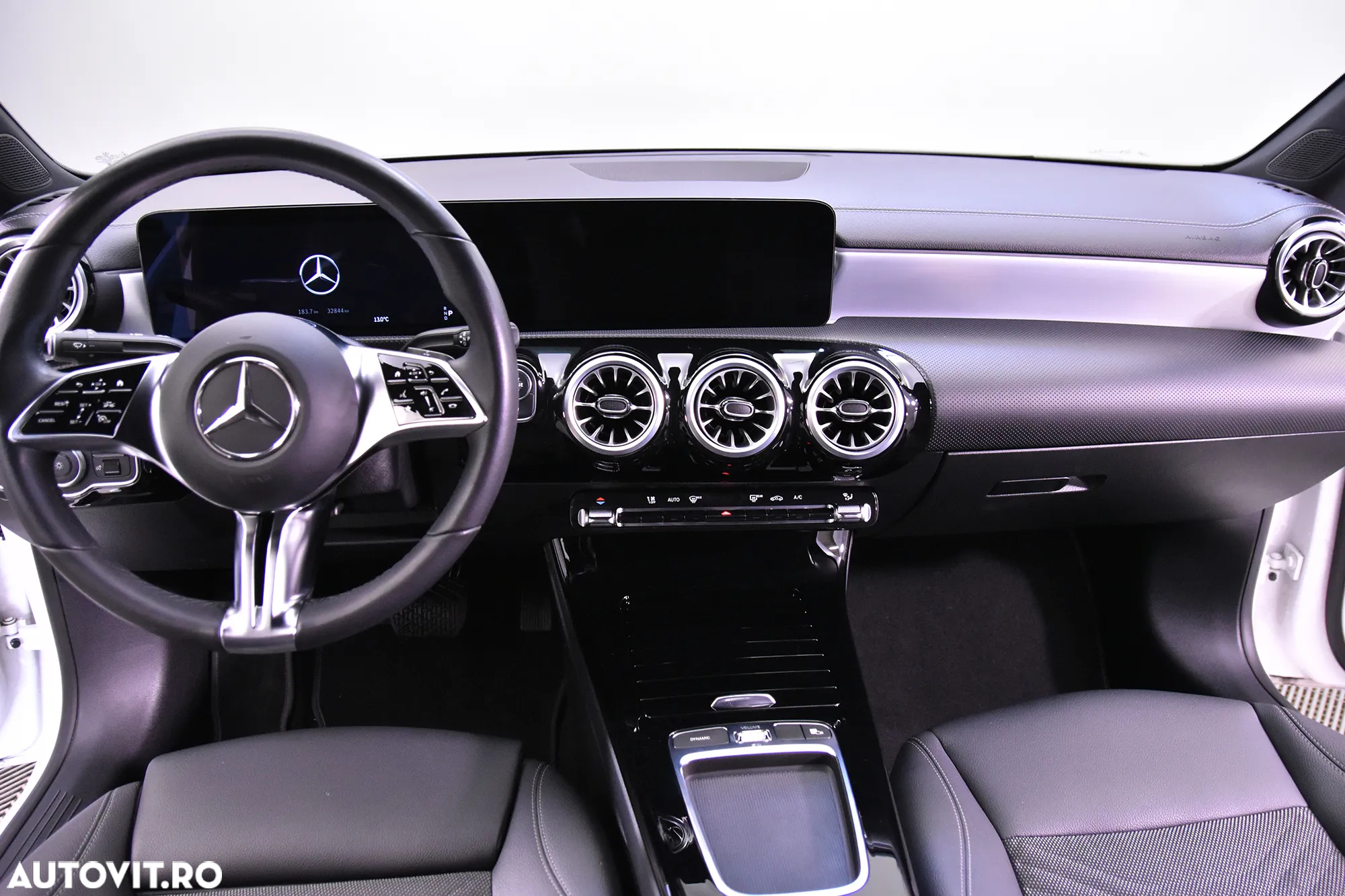 Mercedes-Benz CLA 220 MHEV 4MATIC Coupe - 9