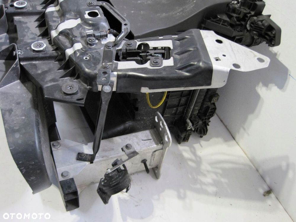 Pas przedni chłodnice MASERATI GRECALE 2,0i HYB - 4