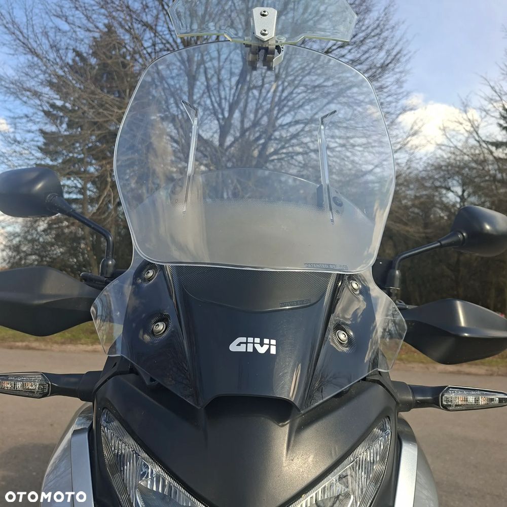 Honda VFR - 19