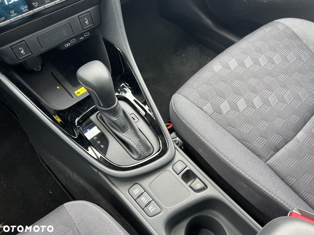 Toyota Yaris Hybrid 1.5 Style - 22