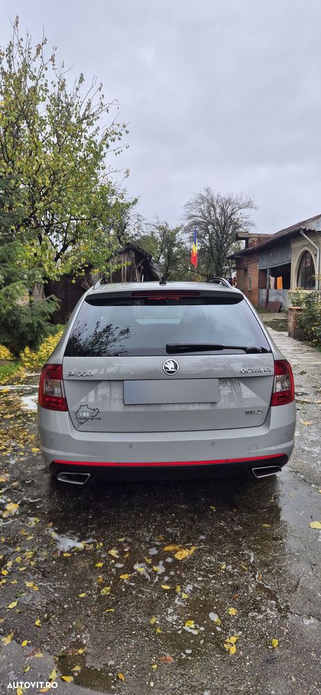 Skoda Octavia 2.0 TDI RS DSG - 9