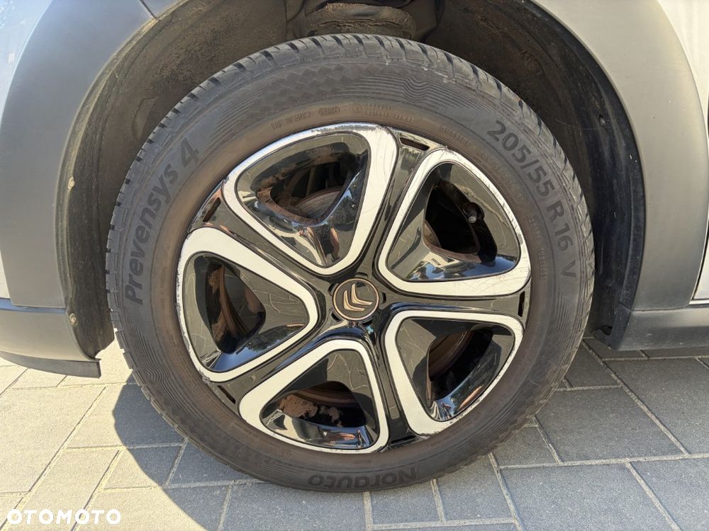 Citroën C3 Pure Tech 82 SHINE - 27