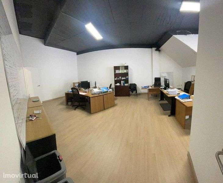 Escritório / Loja - Convertível em Habitação - Grande imagem: 4/8