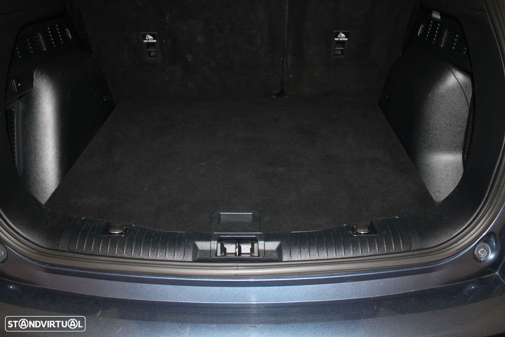 Ford Kuga 1.5 EcoBoost ST-Line - 37