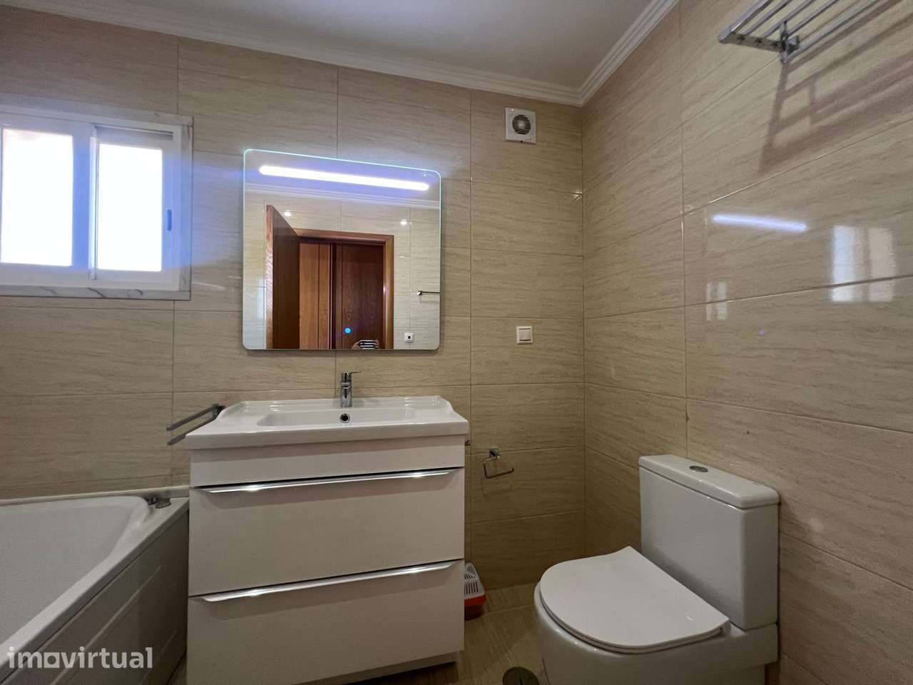 Apartamento, 2 quartos, Oeiras, Carnaxide e Queijas - Grande imagem: 5/19