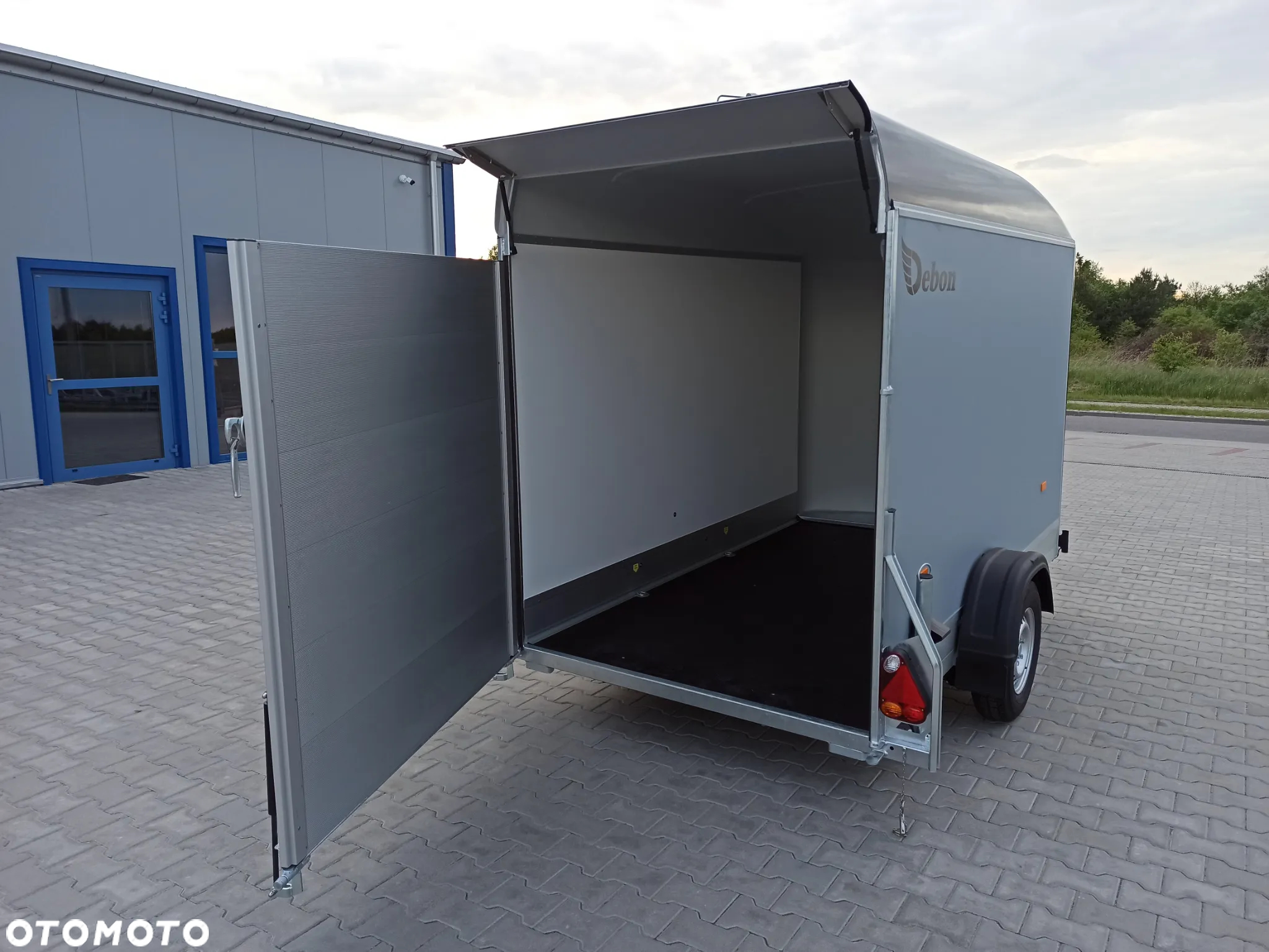 Debon Furgon C-300 PPL + drzwi boczne - 33