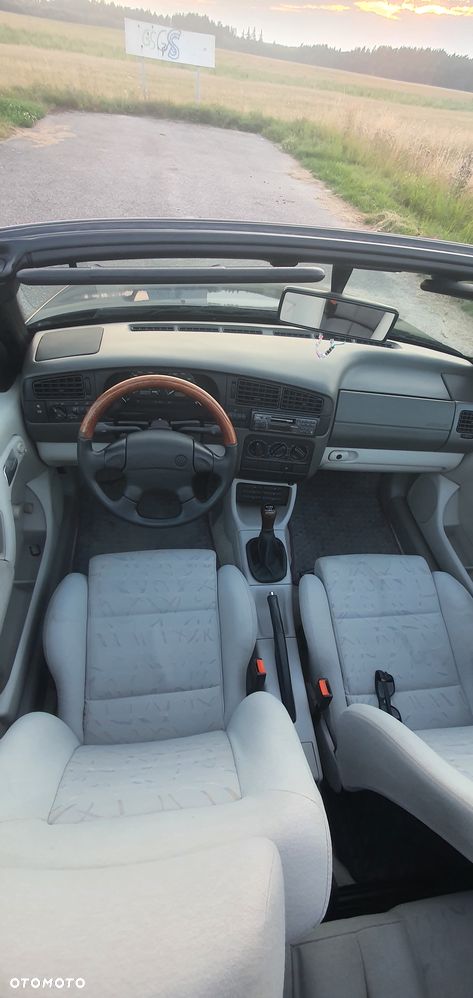 Volkswagen Golf 1.8 GT - 29