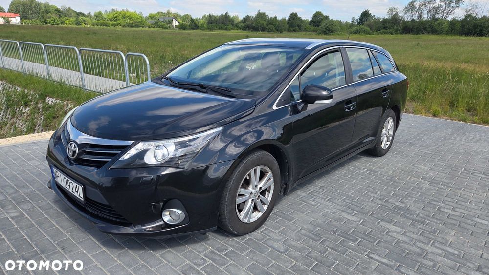 Toyota Avensis - 1