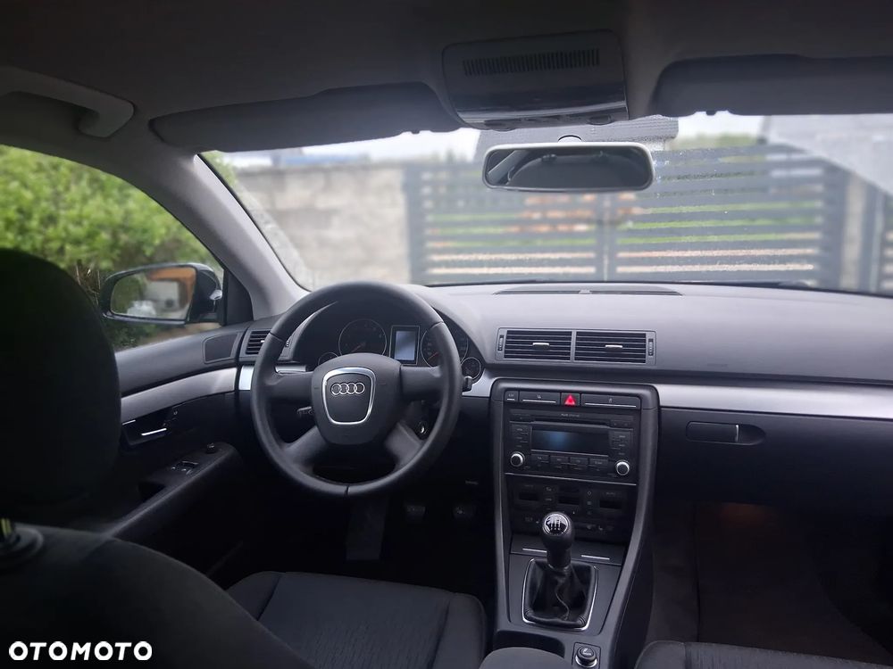 Audi A4 Limousine - 7