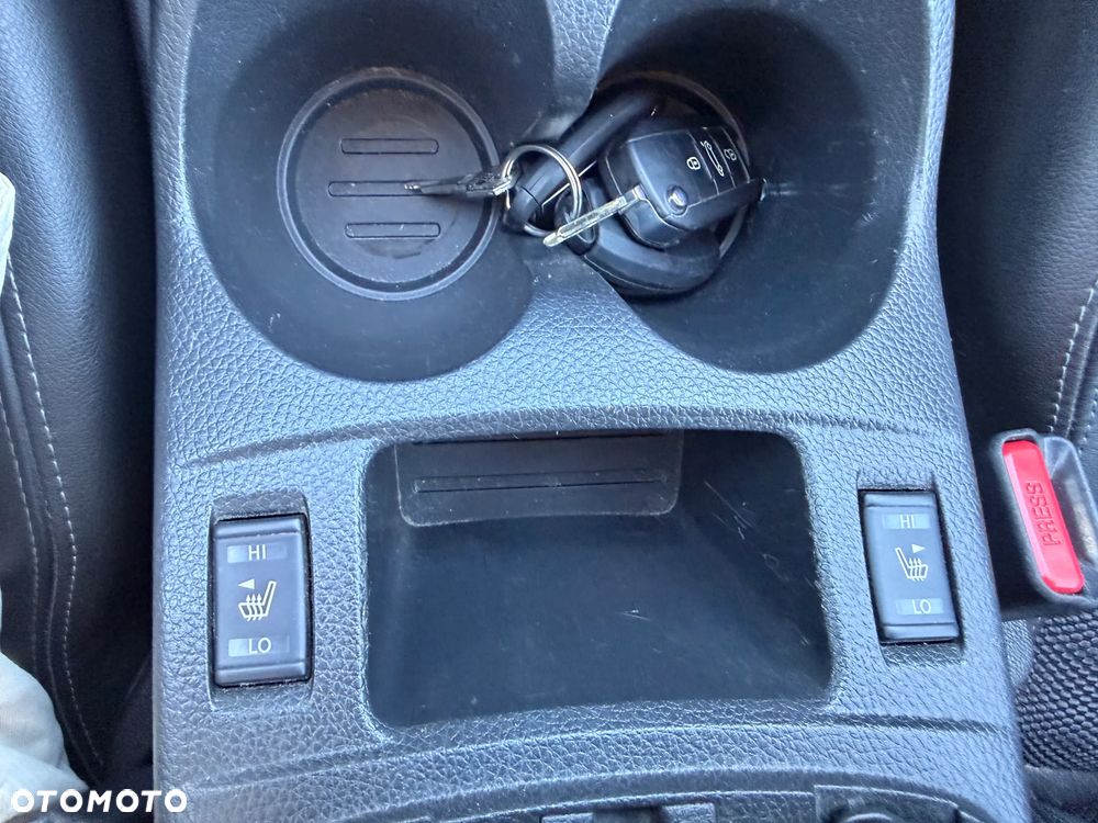 Nissan Qashqai 1.6 DCi N-Connecta - 23