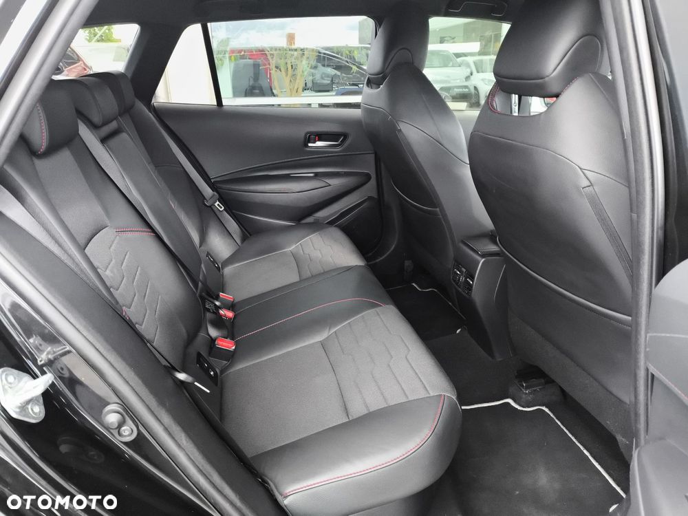 Toyota Corolla - 10