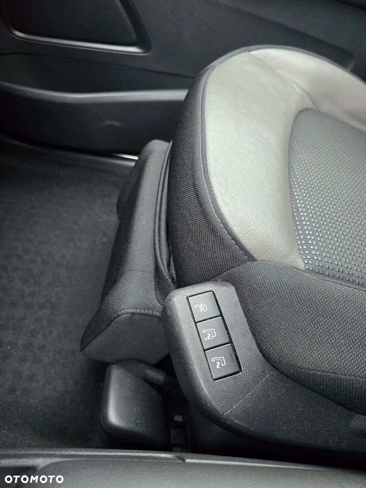 Citroën C4 Grand Picasso BlueHDi 150 EAT6 Exclusive - 21